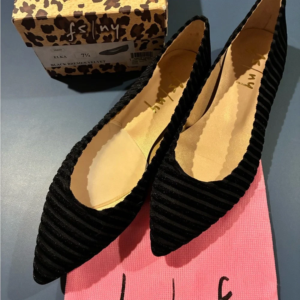 French Sole Black Ribbed Flats 7.5 NIB - Picture 4 of 5